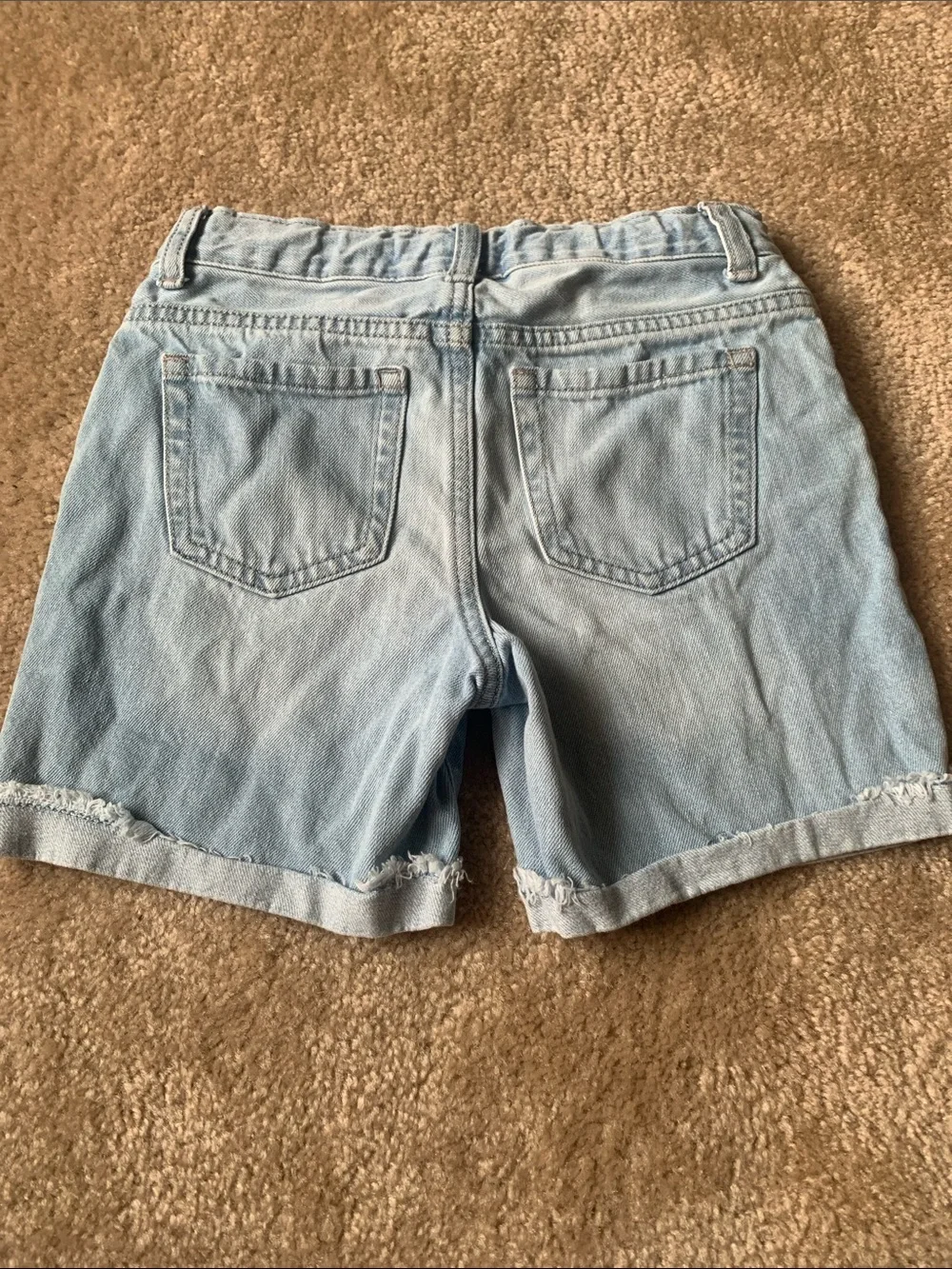 NWOT Midi Girls Light Wash Denim Mildly Distressed Shorts Size 8
